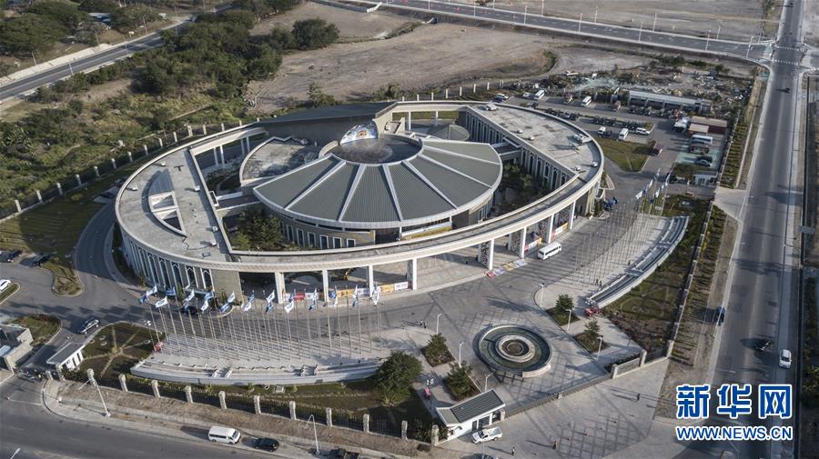 （新華全媒頭條&middot;圖文互動）（3）特稿：深化周邊友好　共促亞太繁榮&mdash;&mdash;寫在習(xí)近平主席出席亞太經(jīng)合組織第二十六次領(lǐng)導(dǎo)人非正式會議，對巴布亞新幾內(nèi)亞、文萊和菲律賓進(jìn)行國事訪問并在巴新同建交太平洋島國領(lǐng)導(dǎo)人會晤之際