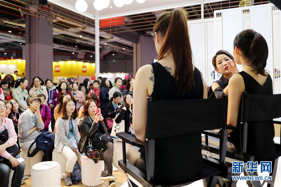 (新華全媒頭條·圖文互動(dòng))(9)從進(jìn)博會(huì)到“雙11” 超級訂單背后蘊(yùn)藏中國動(dòng)能