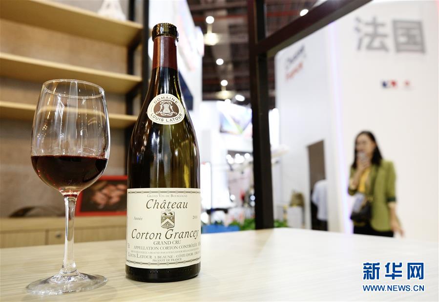 （新華全媒頭條&middot;圖文互動）（5）大江奔騰勢如虹&mdash;&mdash;習(xí)近平主席出席第二屆中國國際進口博覽會紀(jì)實