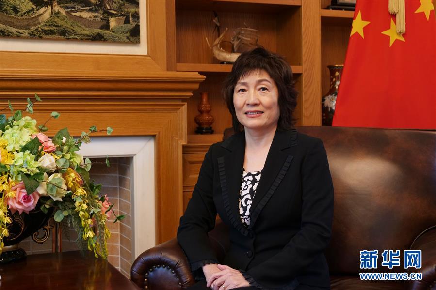 （習(xí)近平出訪配合稿&middot;圖文互動(dòng)）專訪：中希關(guān)系已成為不同國家間和平相處、合作共贏的典范&mdash;&mdash;訪中國駐希臘大使章啟月