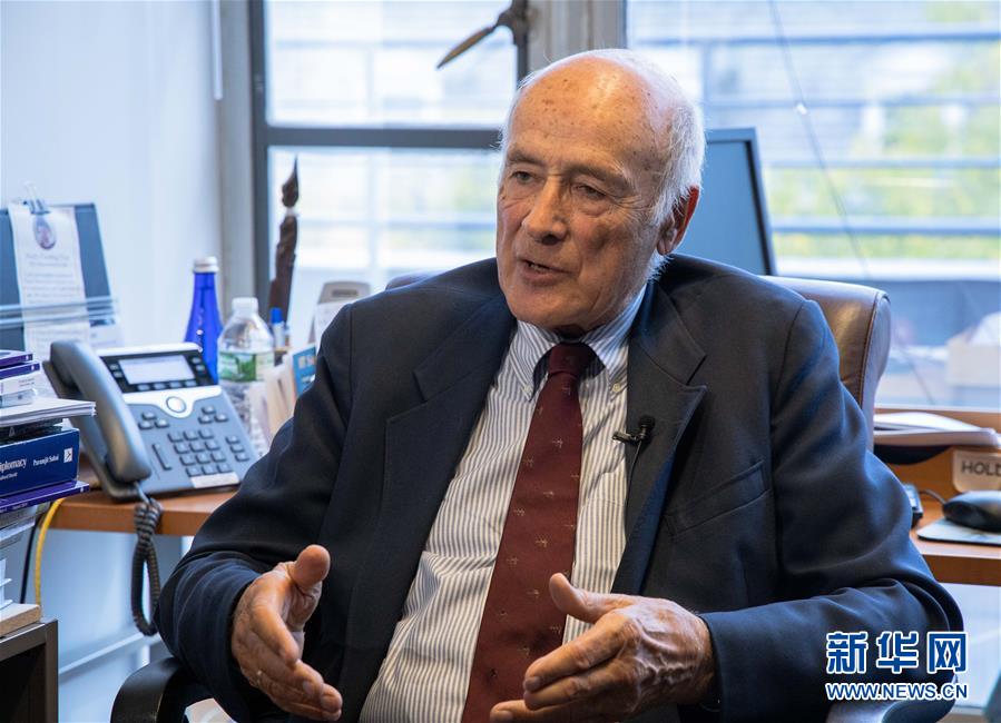 (新華全媒頭條·圖文互動)(1)特稿:以“小球”智慧 行大國之交——哈佛“中國通”談中美關(guān)系