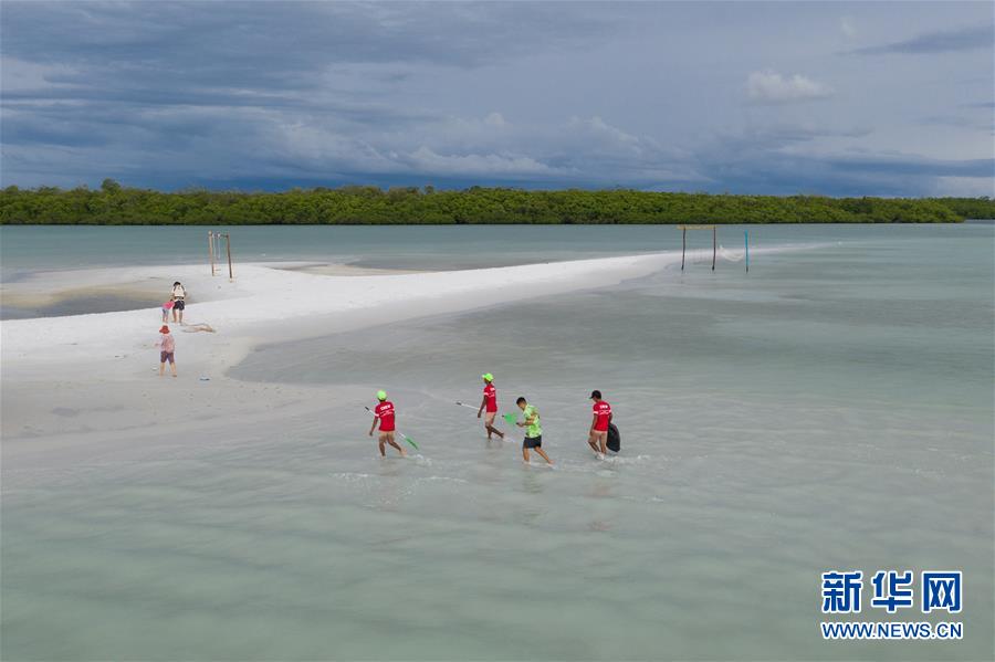 （國際&middot;海外中國人追夢故事）（3）李嘉文：我在印尼當&ldquo;島主&rdquo;