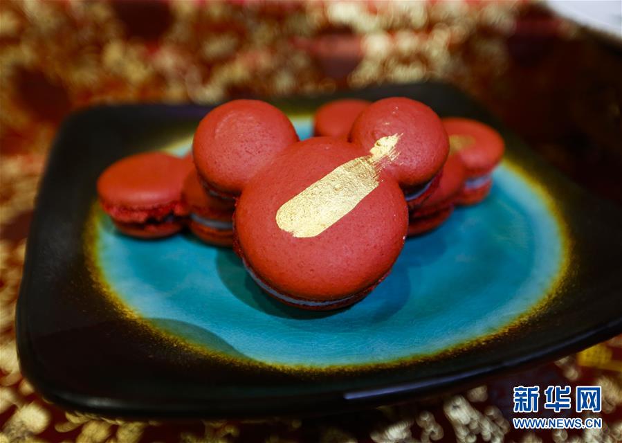 （國際&middot;圖文互動）（9）通訊：美國迪士尼加州冒險樂園紅紅火火迎鼠年