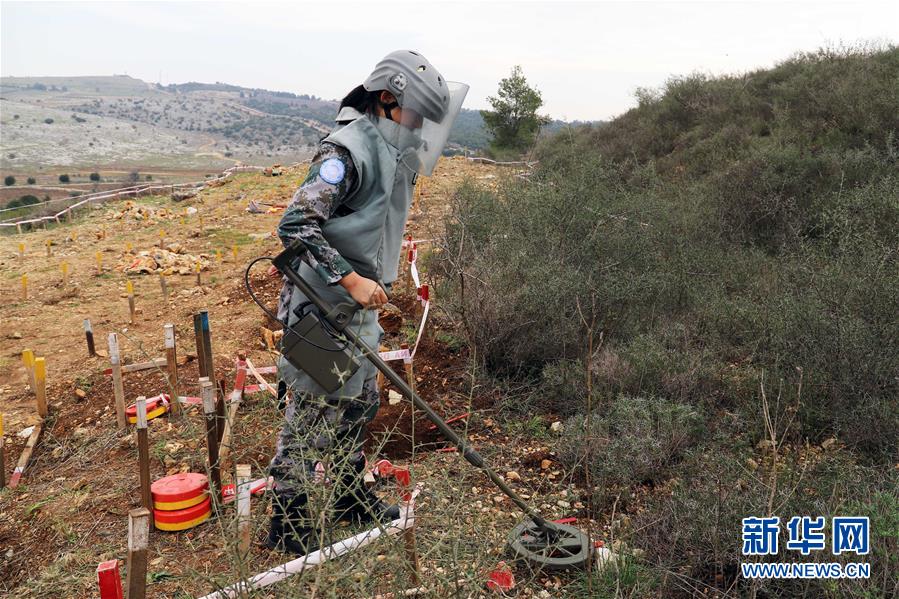 （國(guó)際&middot;圖文互動(dòng)）（2）通訊：&ldquo;中國(guó)軍人掃雷一如既往專業(yè)和敬業(yè)！&rdquo;&mdash;&mdash;記中國(guó)赴黎維和部隊(duì)完成&ldquo;藍(lán)線&rdquo;3個(gè)雷場(chǎng)清排任務(wù)