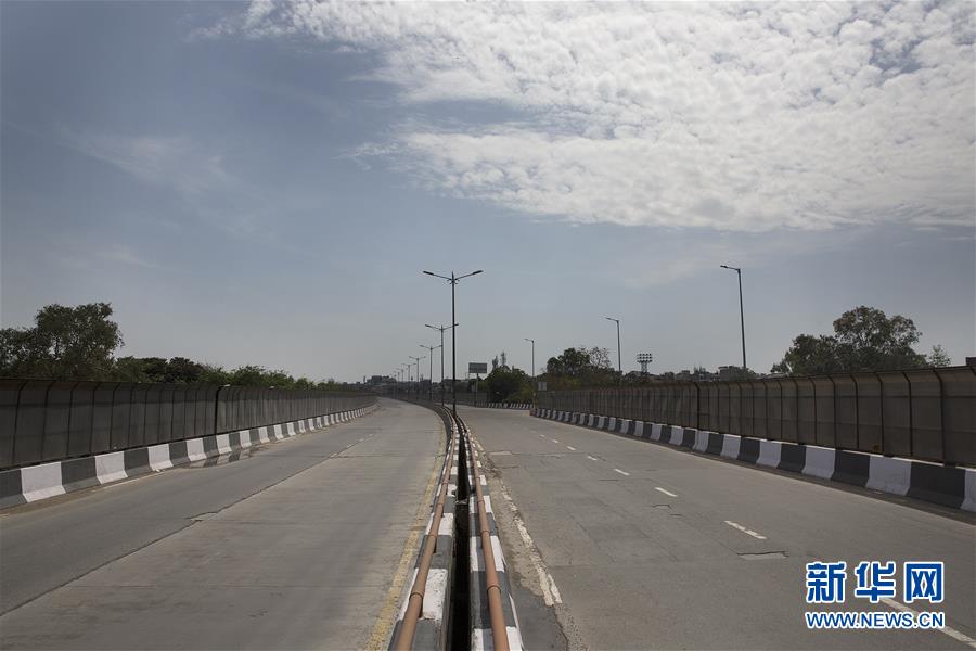 (國(guó)際疫情)(1)印度在全國(guó)實(shí)施“封城”措施