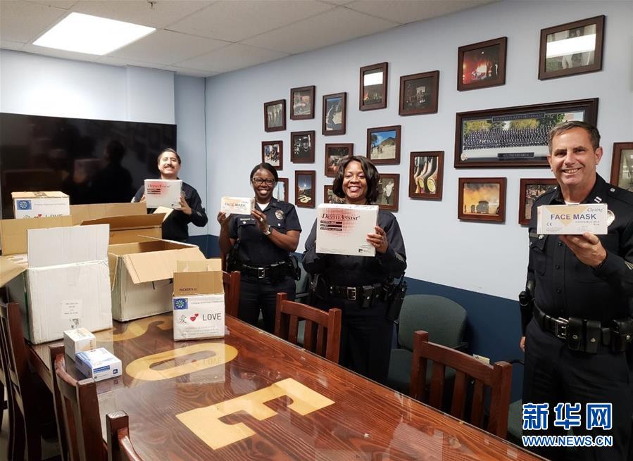 （國(guó)際疫情&middot;圖文互動(dòng)）（5）通訊：一個(gè)微信群里的抗疫故事