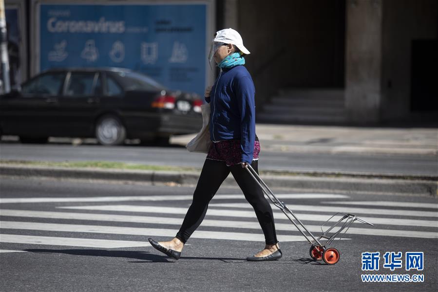 （國(guó)際疫情&middot;圖文互動(dòng)）（4）阿根廷防疫措施嚴(yán)格 民眾支持聲中有擔(dān)憂