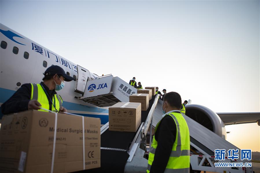 （聚焦疫情防控&middot;圖文互動(dòng)）（2）江西開通醫(yī)用防護(hù)物資國(guó)際航空貨郵包機(jī)