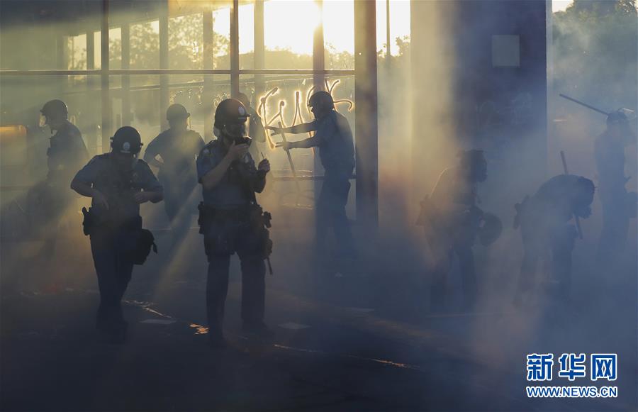 （國際）（4）美國警察執(zhí)法動作不當致一名非裔男子死亡 引發(fā)大規(guī)?？棺h