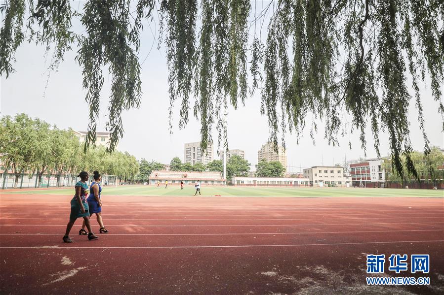 （中非團結(jié)抗疫故事&middot;圖文互動）（1）坦桑尼亞留學生譚麗：離家千里 生活一樣溫暖而多彩