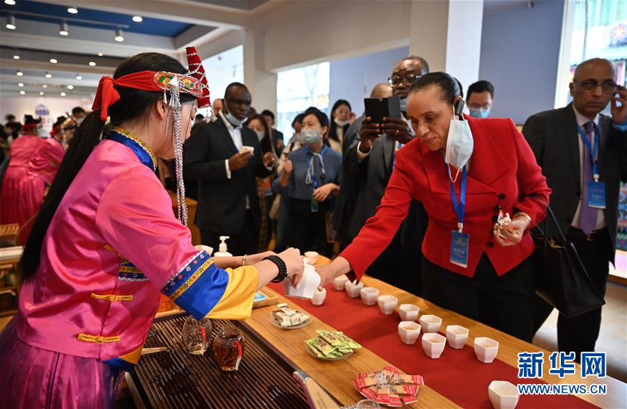 （圖文互動(dòng)）（1）&ldquo;中國(guó)減貧成就具有重大的世界意義&rdquo;&mdash;&mdash;&ldquo;擺脫貧困與政黨的責(zé)任&rdquo;國(guó)際理論研討會(huì)綜述