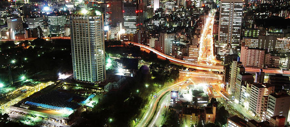 &ldquo;新絲路&rdquo;串起西部?jī)深w明珠