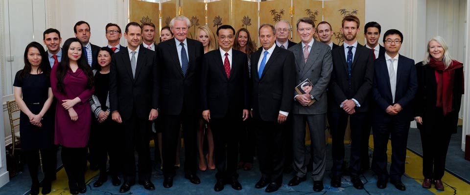 李克強(qiáng)會見48家集團(tuán)俱樂部主席佩里和&ldquo;青年破冰者&rdquo;代表