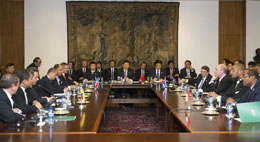 習(xí)近平會(huì)見(jiàn)拉共體&ldquo;四駕馬車(chē)&rdquo;領(lǐng)導(dǎo)人