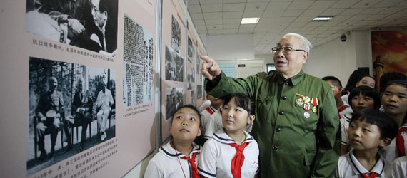 走進(jìn)紅色展館追憶抗戰(zhàn)歲月