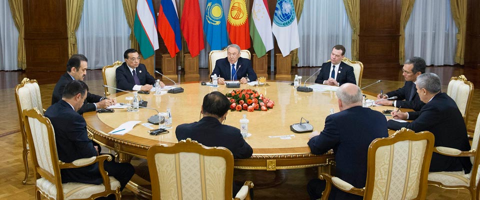 納扎爾巴耶夫集體會見上海合作組織成員國總理、秘書長和地區(qū)反恐怖機(jī)構(gòu)執(zhí)委會主任