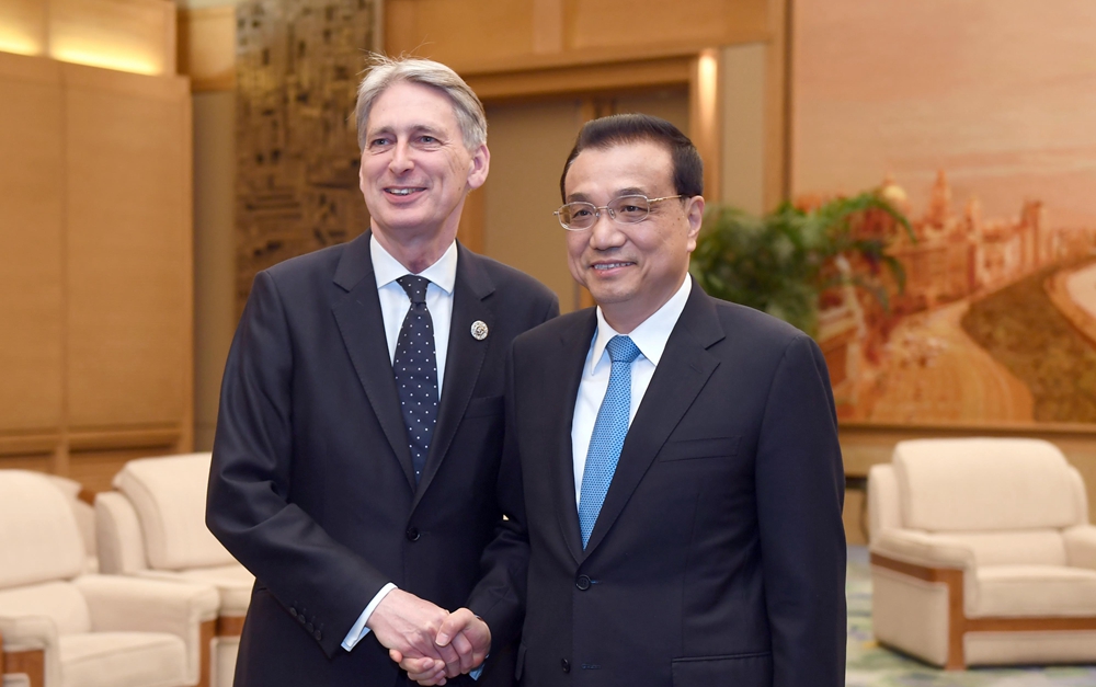 李克強會見英國首相特使、財政大臣哈蒙德