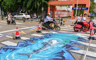 &ldquo;海洋世界&rdquo;3D立體斑馬線亮相?？? />  
<div>“海洋世界”3D立體斑馬線亮相?？?/div>
</a> 
</div>
<div   id=