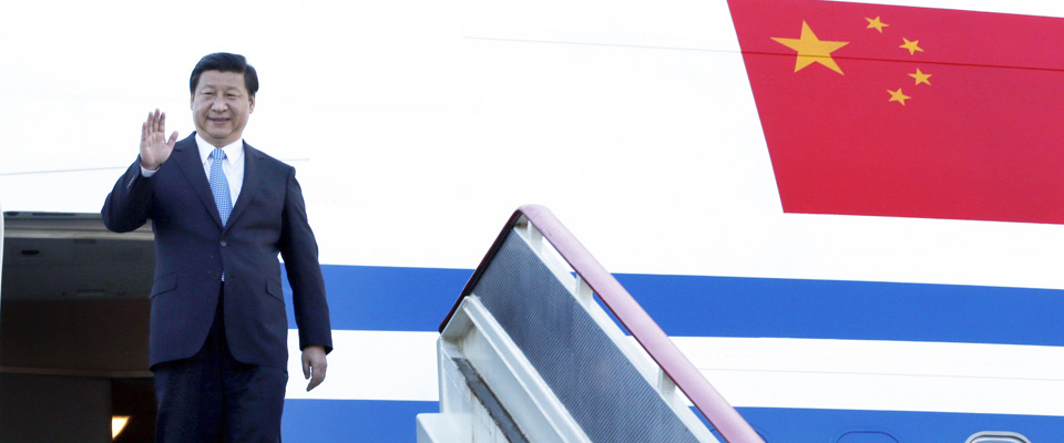 習近平抵達圣彼得堡出席二十國集團領(lǐng)導人第八次峰會