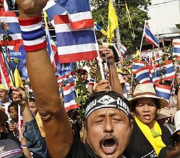 泰國(guó)政斗下半場(chǎng):洗牌重來(lái)？